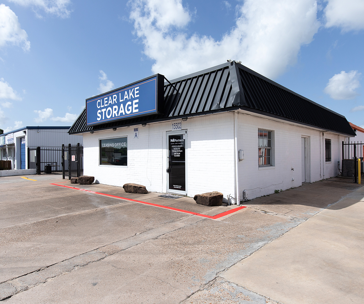 Clear Lake Business Park - Partners Real Estate