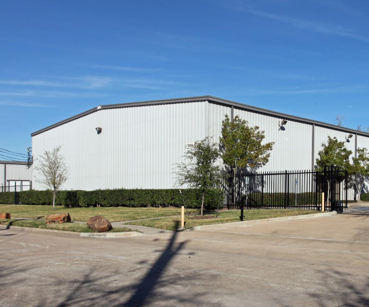 Leghorn Service Center - Partners Real Estate
